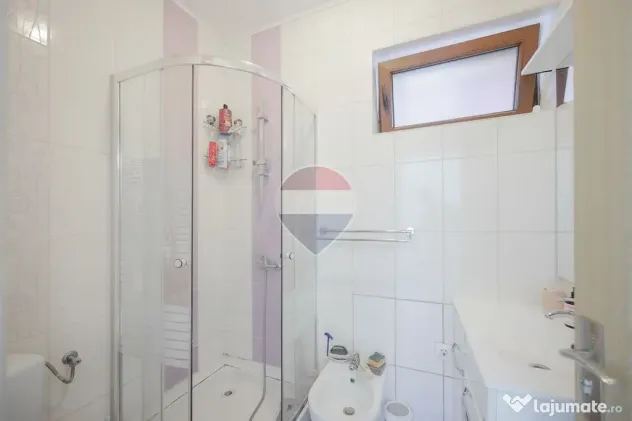 De vânzare casă - duplex cu 4 camere, panouri fotovoltaice -Sântandrei - Santandrei (Bihor)