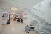De vânzare casă - duplex cu 4 camere, panouri fotovoltaice -Sântandrei