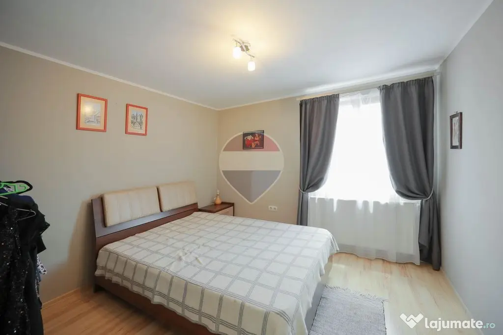 De vânzare casă - duplex cu 4 camere, panouri fotovoltaice -Sântandrei - Santandrei (Bihor)