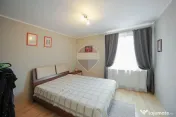 De vânzare casă - duplex cu 4 camere, panouri fotovoltaice -Sântandrei