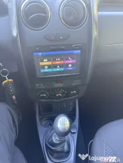 Dacia Duster carte service 