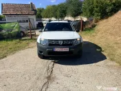 Dacia Duster carte service 