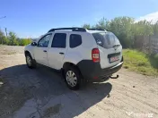 Dacia Duster carte service 