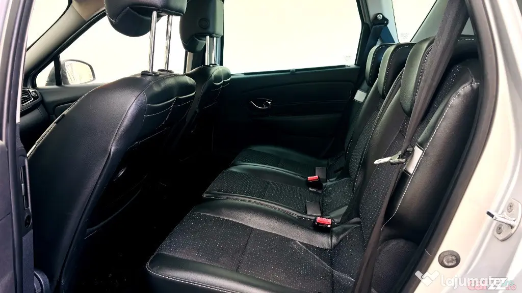 RENAULT / SCENIC / 1.5 dCI / 110CP / An 2014 / Euro 5 / Manuală - Bacau (Bacau)