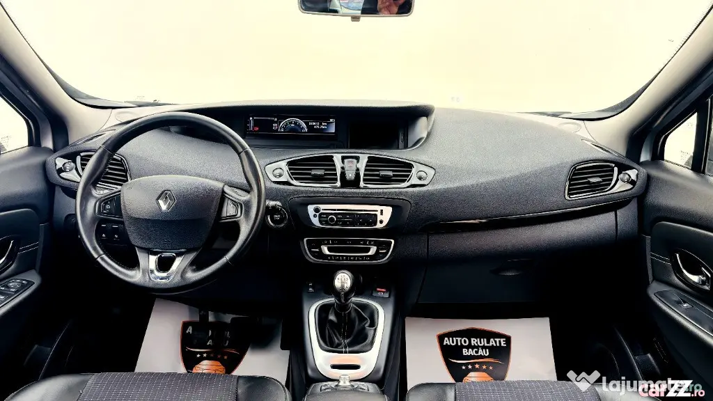 RENAULT / SCENIC / 1.5 dCI / 110CP / An 2014 / Euro 5 / Manuală - Bacau (Bacau)