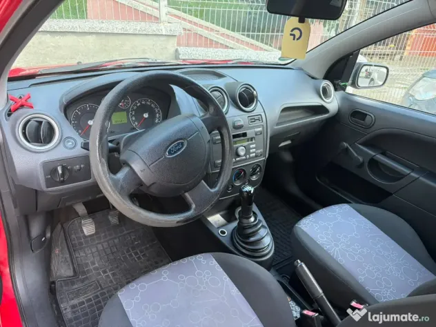 Ford Fiesta 1.4 TDCi, 2006, roșu, 2 uși