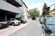 PIATA MUNCII-MIHAI BRAVU, GARSONIERA LA PARTER, BLOC 2020! 