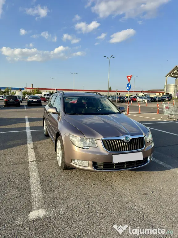 SKODA Superb 2011 — imagine 10
