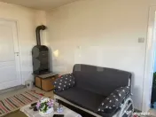 Casa recent renovata, mobilata si utilata, Ploscos 