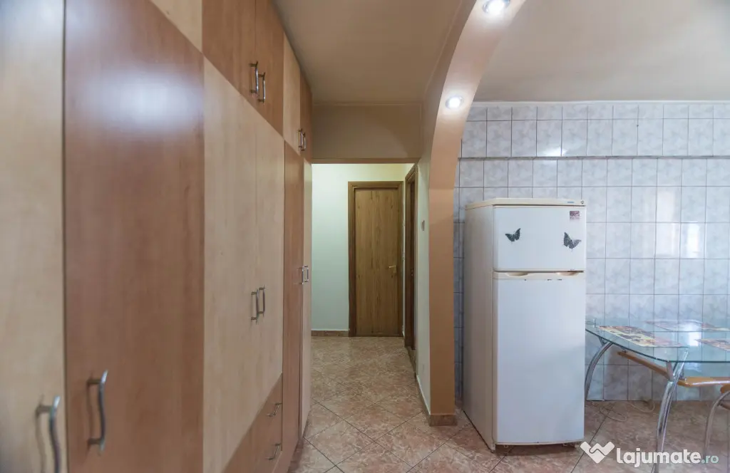 Apartament 2 camere decomadat Trivale, Pitesti. - Pitesti (Arges)
