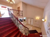 Vilă 385.9 mp | Rezidențial sau Sediu Companie | Teren 2.4