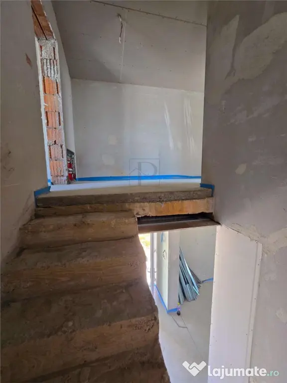 Duplex in zona foarte buna - personalizare interioara - Mosnita Noua (Timis)
