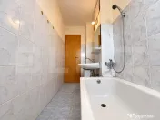 Apartament cu 2 camere mobilat și utilat în Zarnesti cu pr
