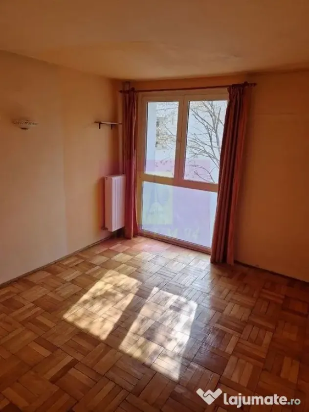 Vanzare apartament 4 camere la Titan, metrou bl. H