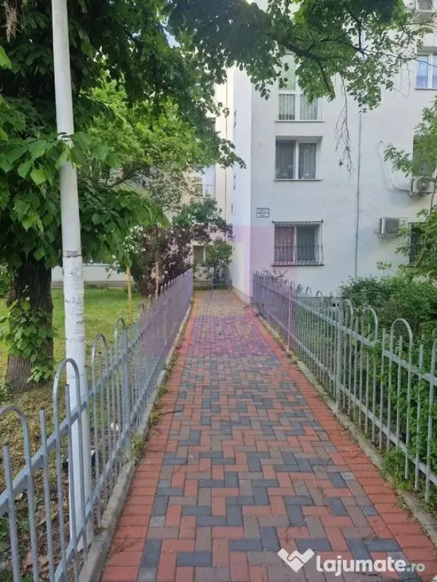 Vanzare apartament 4 camere la Titan, metrou bl. H