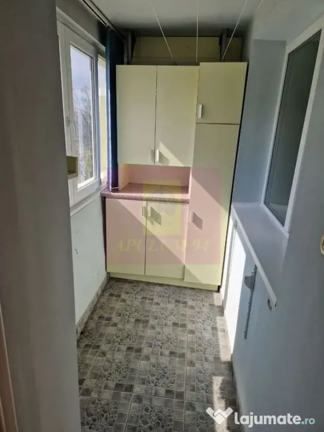 Vanzare apartament 4 camere la Titan, metrou bl. H