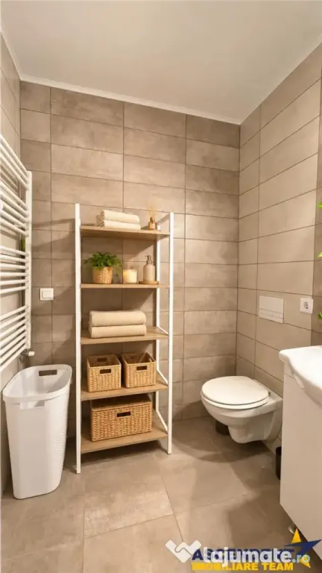 Apartament 2 camere decomandat, renovat, balcon, parcare, bo - Brasov (Brasov)