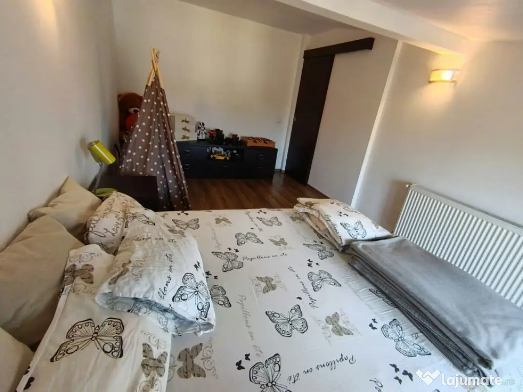 Apartament 4 camere, 95 mp utili, cu mansarda – zona Centr - Baia Mare (Maramures)