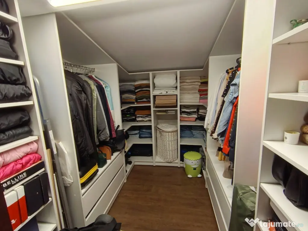 Apartament 4 camere, 95 mp utili, cu mansarda – zona Centr - Baia Mare (Maramures)