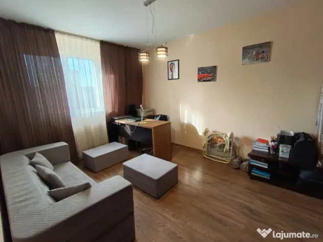 Apartament 4 camere, 95 mp utili, cu mansarda – zona Centr - Baia Mare (Maramures)