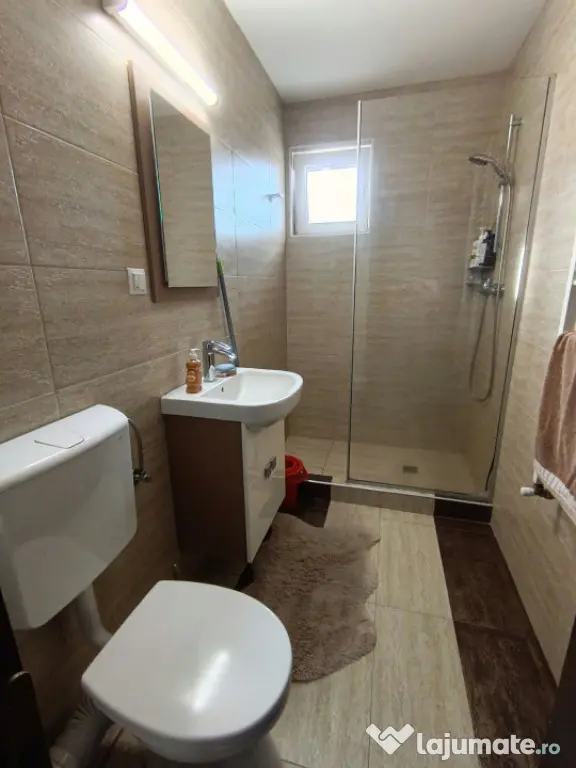 Apartament 4 camere, 95 mp utili, cu mansarda – zona Centr - Baia Mare (Maramures)