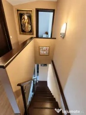 Apartament 4 camere, 95 mp utili, cu mansarda – zona Centr 