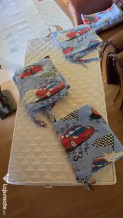 Vand 2 patuturi copil. 