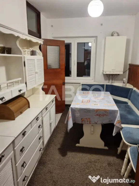 Apartament pretabil pentru afacerea ta 2 camere decomandat - Fagaras (Brasov)