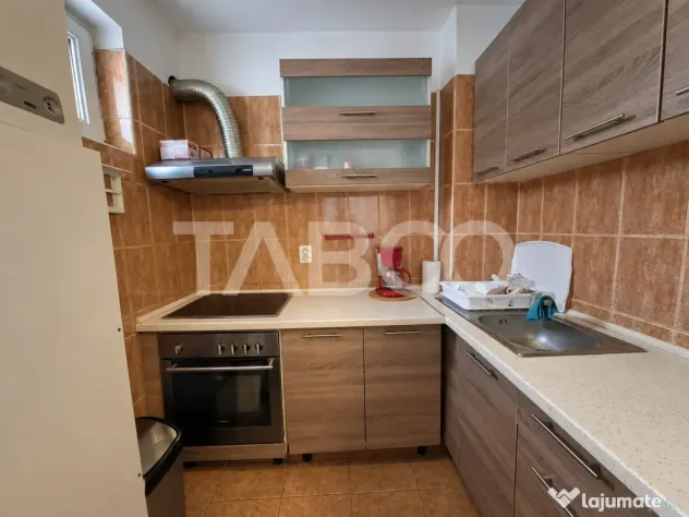 Apartament 3 camere de vanzare etaj intermediar Sibiu -chiri - Sibiu (Sibiu)