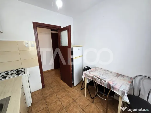 Apartament 2 camere de vanzare decomandat 52 mpu etaj 3 Tere - Sibiu (Sibiu)