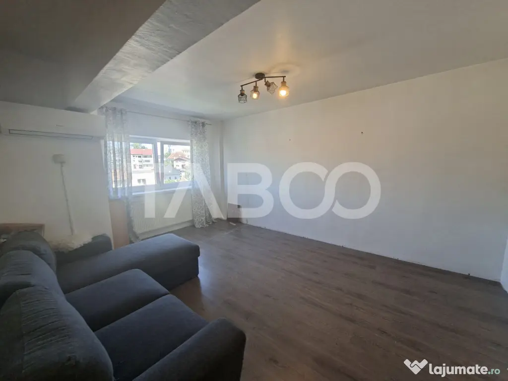 Apartament decomandat de vanzare 2 camere Strand etaj 4 acop - Sibiu (Sibiu)
