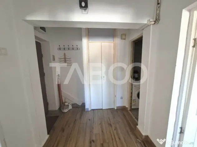 Apartament decomandat de vanzare 2 camere Strand etaj 4 acop - Sibiu (Sibiu)