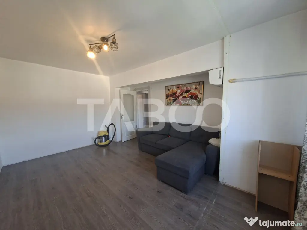 Apartament decomandat de vanzare 2 camere Strand etaj 4 acop - Sibiu (Sibiu)