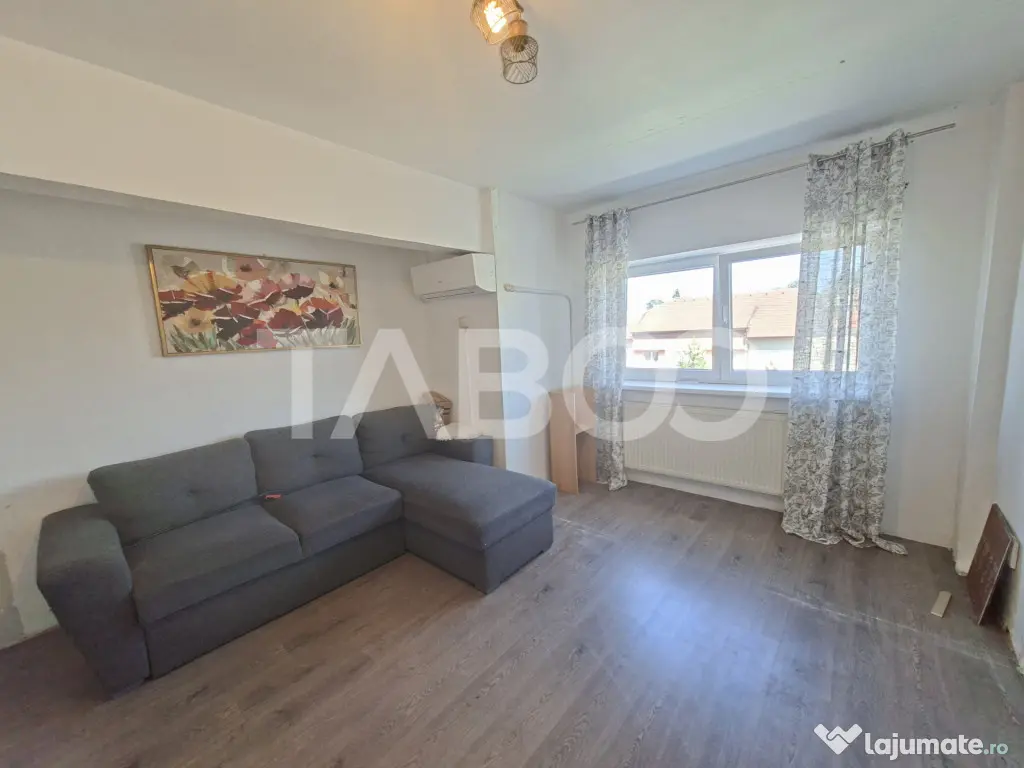 Apartament decomandat de vanzare 2 camere Strand etaj 4 acop - Sibiu (Sibiu)