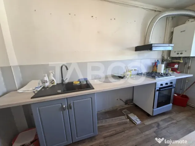 Apartament decomandat de vanzare 2 camere Strand etaj 4 acop - Sibiu (Sibiu)