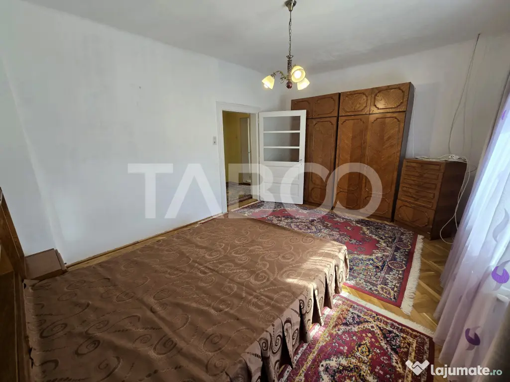 Casa individuala de vanzare cu teren 237 mp garaj in zona Lu - Sibiu (Sibiu)