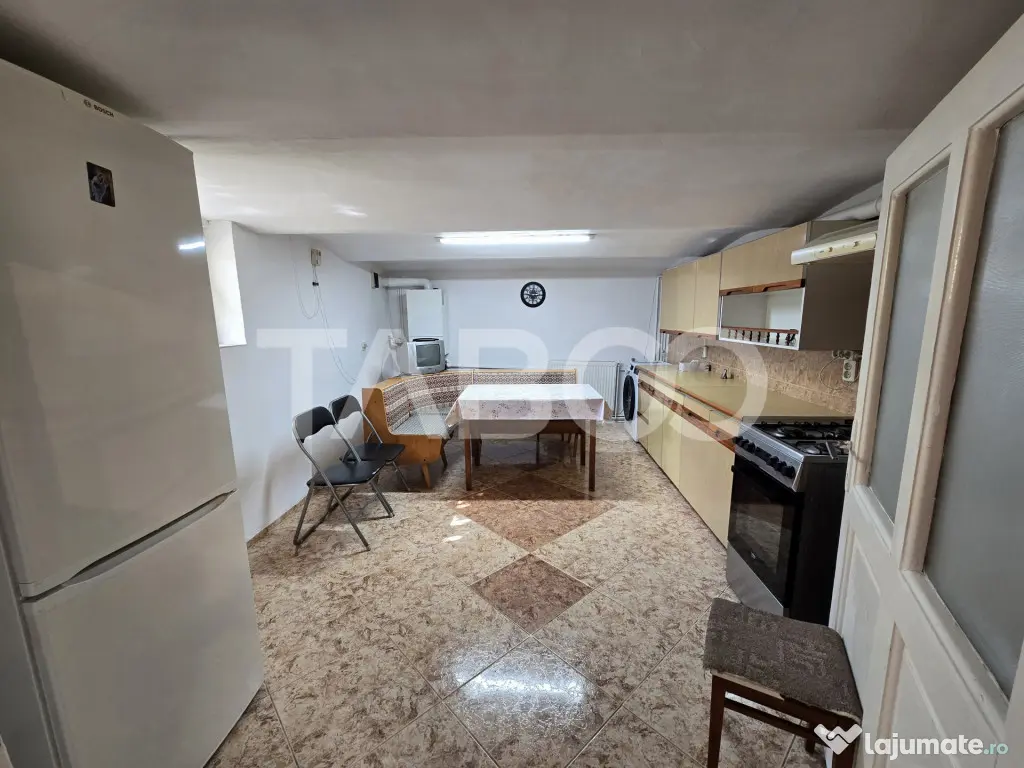 Casa individuala de vanzare cu teren 237 mp garaj in zona Lu - Sibiu (Sibiu)