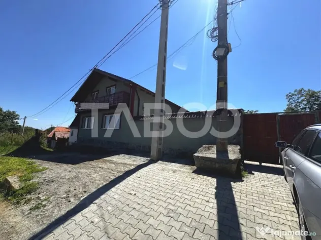 Casa de vis la munte 7 camere 5 bai ciubar teren 558 mp Rasi - Rasinari (Sibiu)