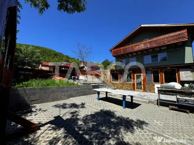 Casa de vis la munte 7 camere 5 bai ciubar teren 558 mp Rasi - Rasinari (Sibiu)