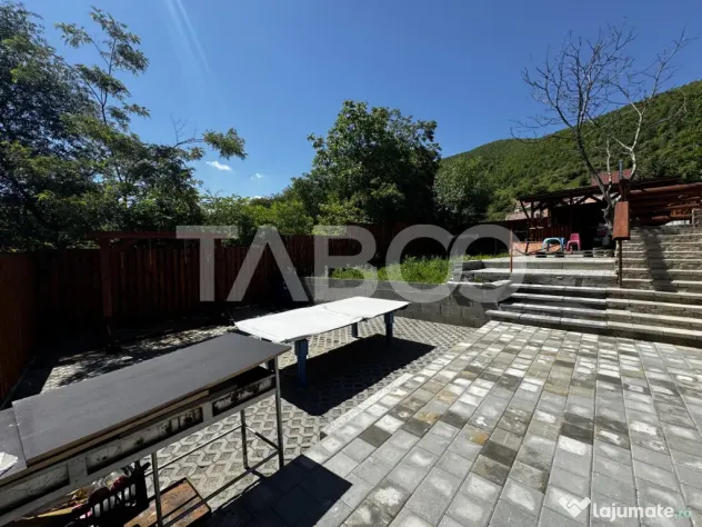 Casa de vis la munte 7 camere 5 bai ciubar teren 558 mp Rasi - Rasinari (Sibiu)