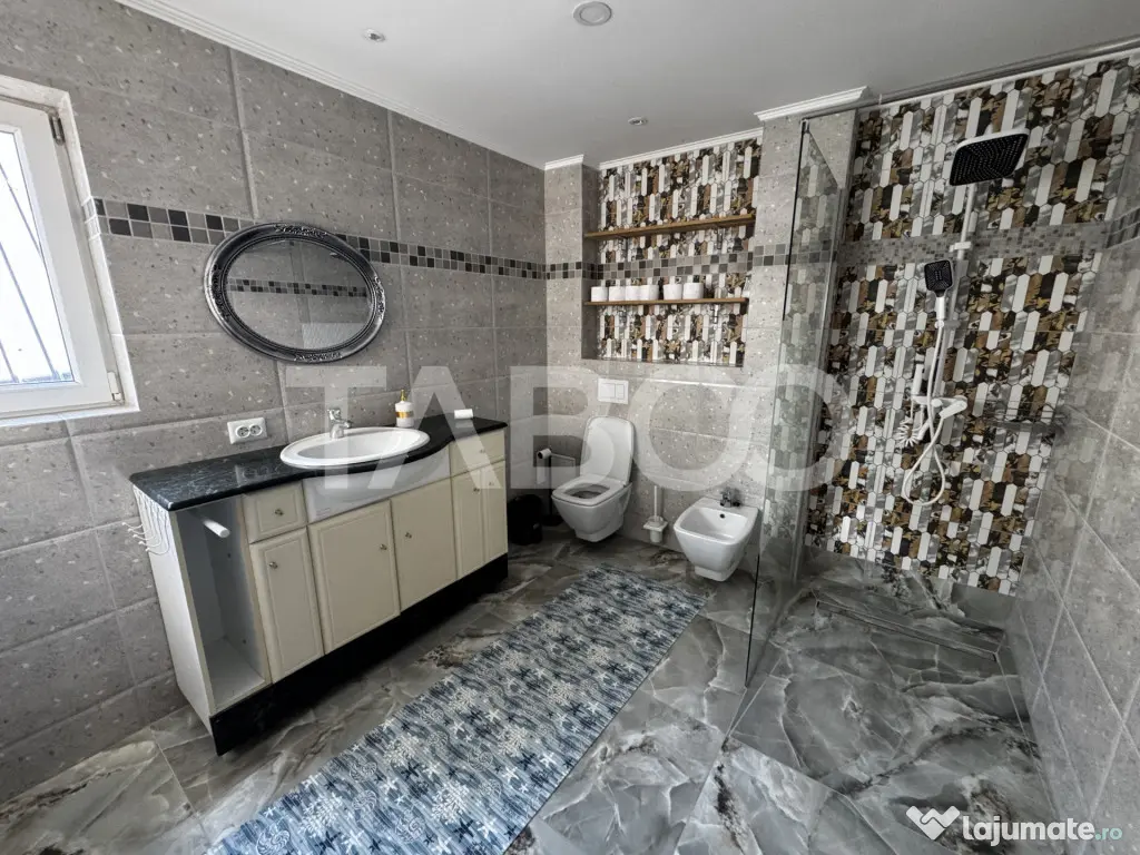 Casa de vis la munte 7 camere 5 bai ciubar teren 558 mp Rasi - Rasinari (Sibiu)