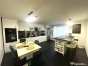 Casa individuala de vanzare cu 2 fronturi stradale zona Tigl 