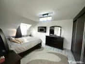 Casa individuala de vanzare cu 2 fronturi stradale zona Tigl 