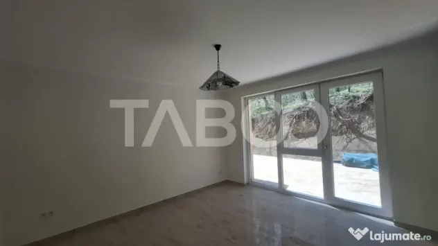 Casa de vanzare 405 mp utili 2 garaje 250 mp terase Slimnic - Slimnic (Sibiu)