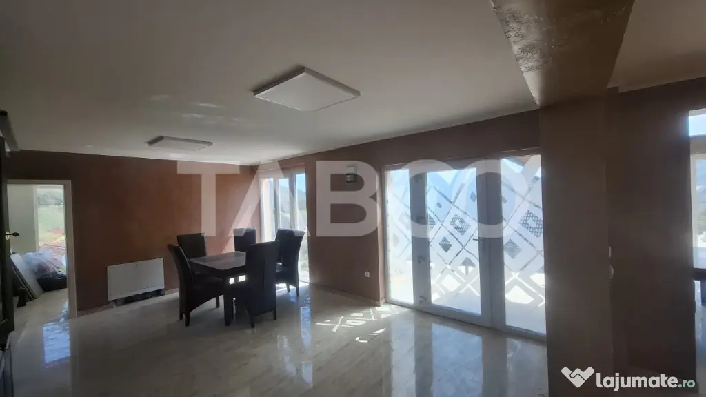 Casa de vanzare 405 mp utili 2 garaje 250 mp terase Slimnic - Slimnic (Sibiu)