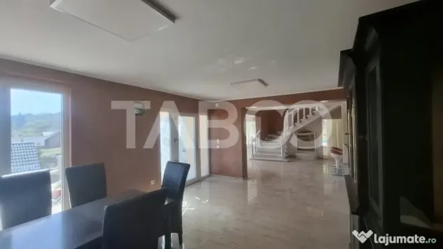 Casa de vanzare 405 mp utili 2 garaje 250 mp terase Slimnic - Slimnic (Sibiu)