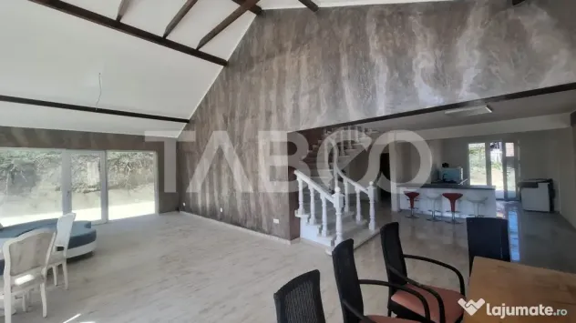 Casa de vanzare 405 mp utili 2 garaje 250 mp terase Slimnic - Slimnic (Sibiu)