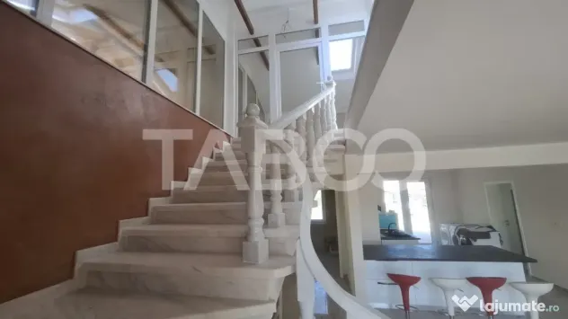 Casa de vanzare 405 mp utili 2 garaje 250 mp terase Slimnic - Slimnic (Sibiu)