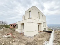 Duplex semifinisat de vanzare in Iris zona Voronet Cluj Napo