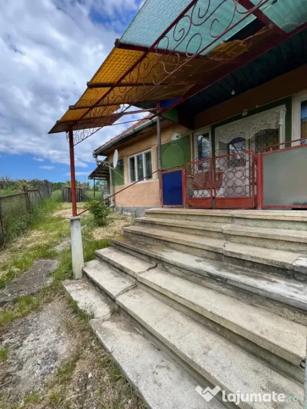 Casă cu 5.272 mp teren în Mura Mare (Gornești) - Mura Mare (Mures)